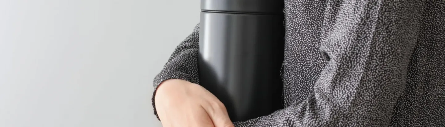 separar las cenizas de un difunto